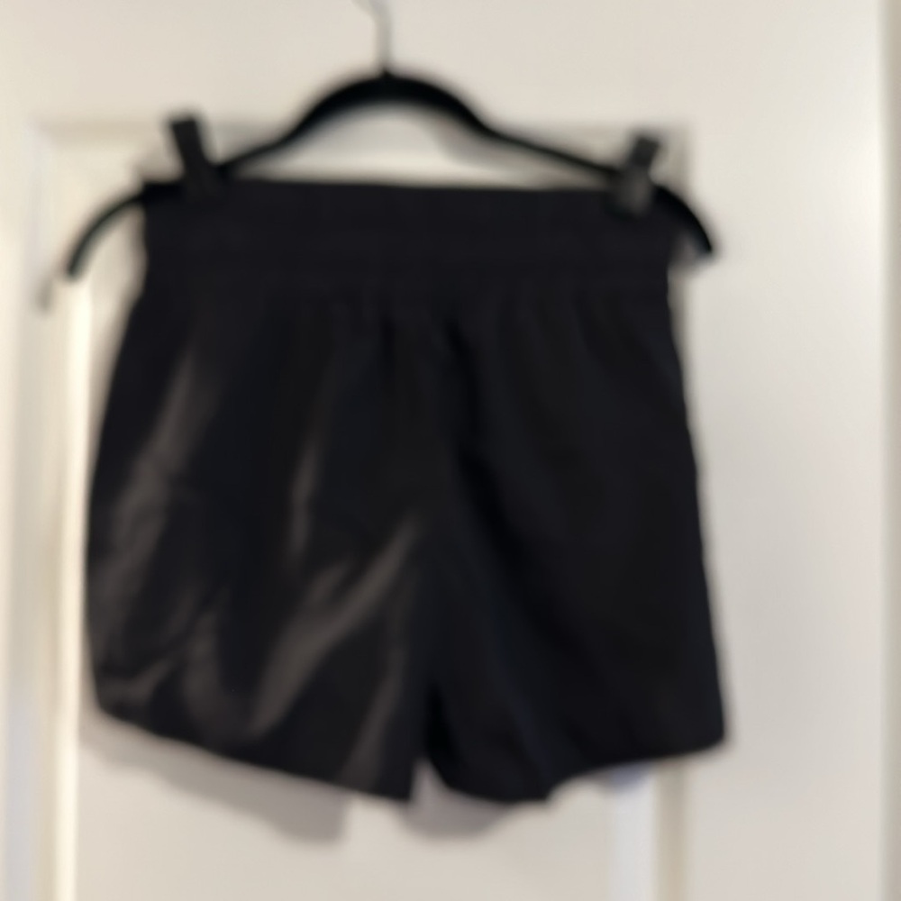 Shorts - Picture 4 of 6